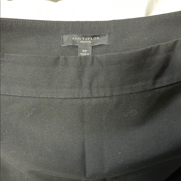 Ann Taylor Classic Black Petite Skirt - Picture 1 of 4
